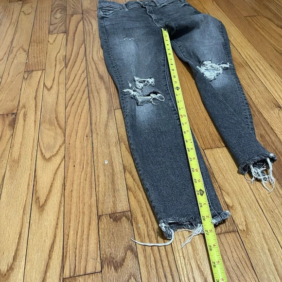 Mother The Swooner Ankle Chew Distressed Jeans in Gray Scene of the Crime 25 - Picture 9 of 11